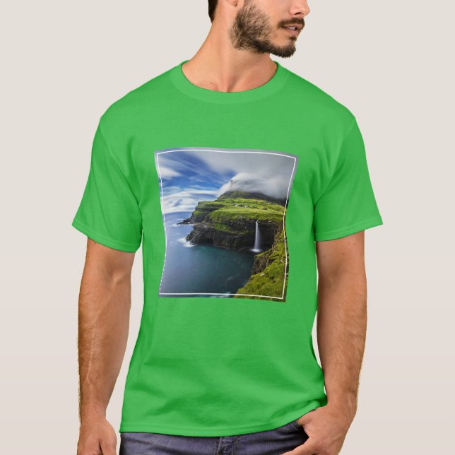 Waterfalls | Faroe Islands, Denmark T Shirt (Framsida)