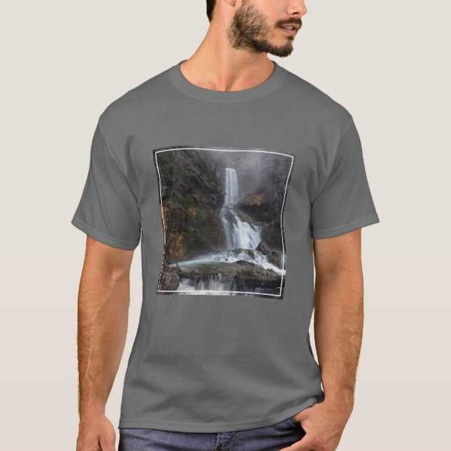 Waterfalls | Los Chorros Waterfall T Shirt (Framsida)
