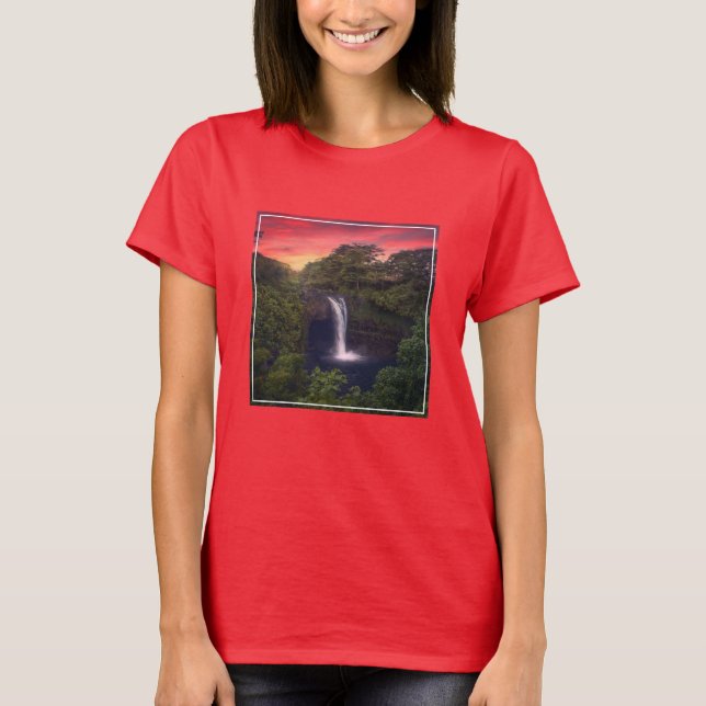 Waterfalls | Rainbow Falls, Hilo, Hawaii T Shirt (Framsida)