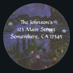 Waterlilies av Claude Monet, Vintage Impressionism Runt Klistermärke<br><div class="desc">Waterlilies (1915) av Claude Monet är en vintage intsionistisk bra art naturmålning. De mörkare tonerna antyder att han målade detta mästerverk på natten. En av många vatten liljerar målningar som Monet målade av dammen i sin vår-blomsterträdgård i Giverny, Frankrike. Om konstnären: Claude Monet (1840-1926) var en av grundarna av den...</div>