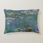 Waterlilies by Claude Monet, Vintage Flowers Prydnadskudde<br><div class="desc">Waterlilies (1916) av Claude Monet. Vatten Lilies är en målning av vintagens bra konst blommigt. Monets blomsterträdgård i vår i Giverny, Frankrike. Detta landskap är en av många variationer i vatten lila målningar som Monet målade upp av sin damm. Om konstnären: Claude Monet (1840-1926) var en av grundarna av den...</div>