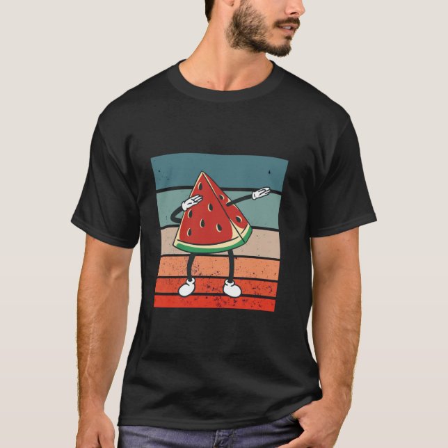 Watermelon slice dabbing cartoon arms and legs dan t shirt (Framsida)