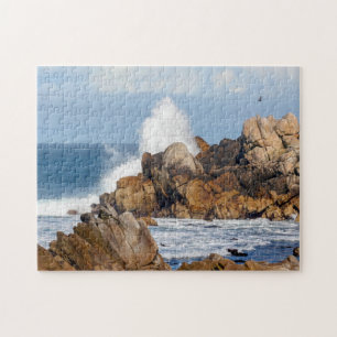 Wave Crash into Sten nära Monterey Bay Puzzle Pussel
