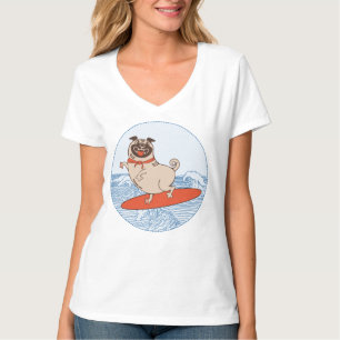 Wave ridning lycklig pug hund på surfboard T-Shirt