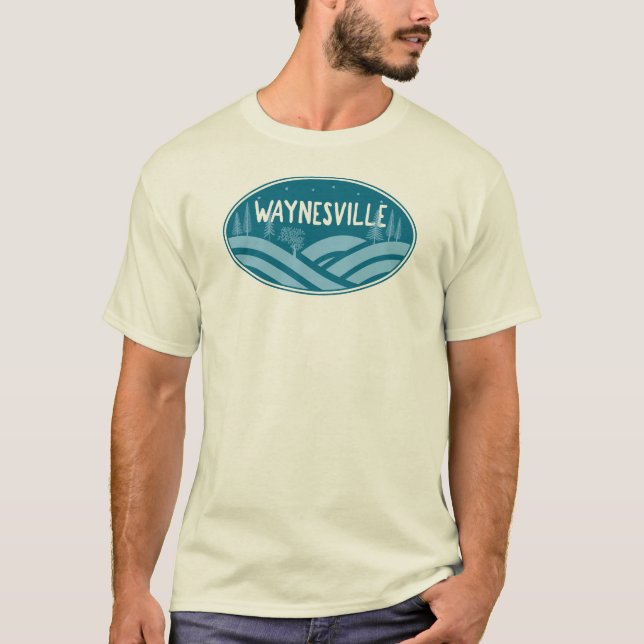 Waynesville North Carolina Outdoors T Shirt (Framsida)