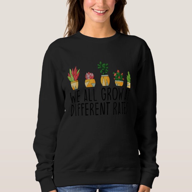 We All Grow At Different Rates SPED Teacher School T Shirt (Framsida)