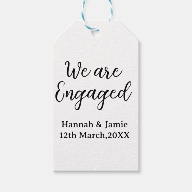 We are Engaged couple name date calligraphystylish Presentetikett (Framsidan)