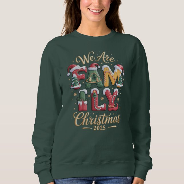"WE ARE FAMILY" Christmas Design T Shirt (Framsida)