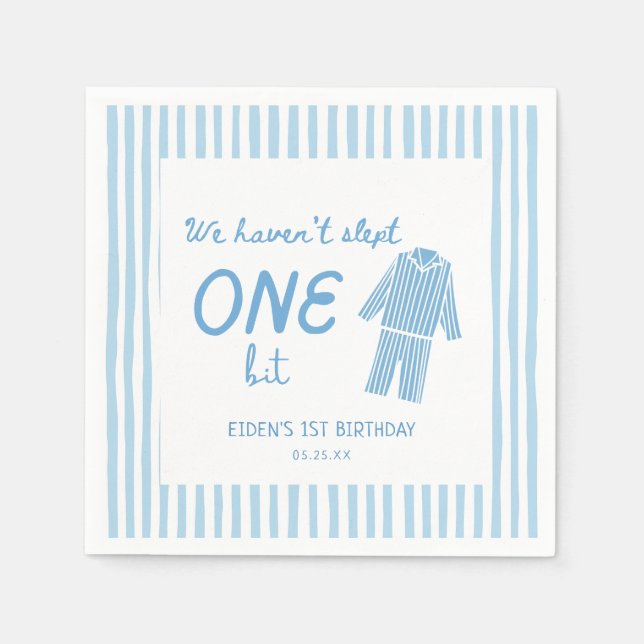 We Haven't Slept One Bit Pajamas Birthday Pappersservett (Framsidan)