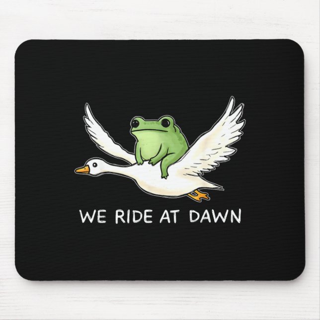 We Ride At Dawn Funny Frog Riding Goose Chaotic An Musmatta (Framsidan)