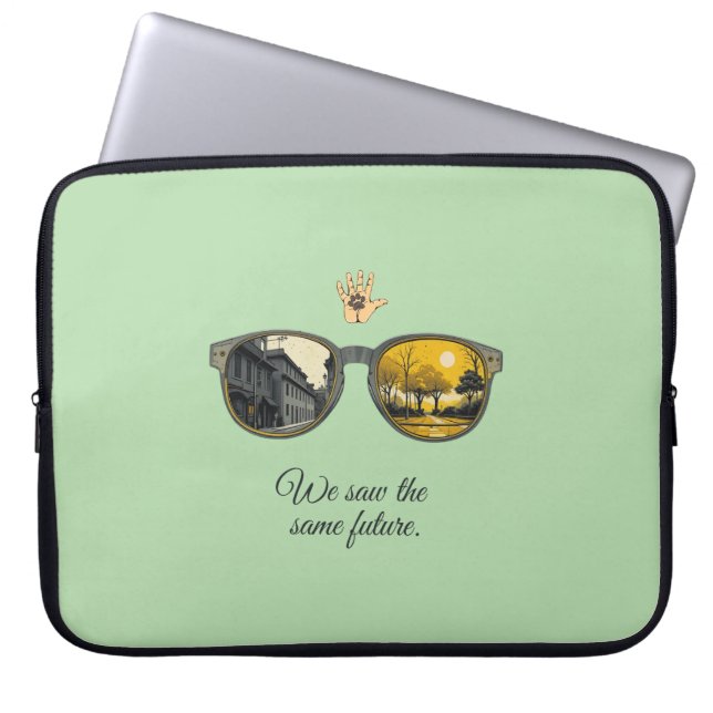 We saw the same future laptop fodral (Framsidan)