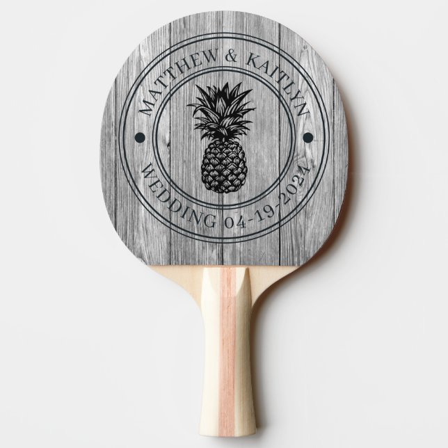 Weathered Dark Gray Pineapple Wedding Crest & Name Pingisracket (Baksidan)