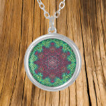 Weave Mandala Grönt Blue och Red Silverpläterat Halsband<br><div class="desc">Den här funkyn mandala har grönt,  blått och rött i en basket-väv stil. Psykedeliska visualer för modern hippie eller någon som kärlek odlar färg.</div>