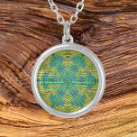 Weave Mandala Gult Grönt och Blue Silverpläterat Halsband<br><div class="desc">Den här funkyn mandala har gult,  grönt och blått i ett lappverk,  vävda stil. Psykedeliska visualer för modern hippie eller någon som kärlek odlar färg.</div>