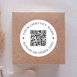 Webbplatslänk QR-kod Minimal Business Namn Runt Klistermärke<br><div class="desc">Ett enkelt affärsmärke med länken till QR-kodwebbplatsen. Om du vill ha en mer avancerad anpassning av den här designen klickar du på BLUE DESIGN VERKTYG ovan! Matchande objekt är också tillgängliga.</div>