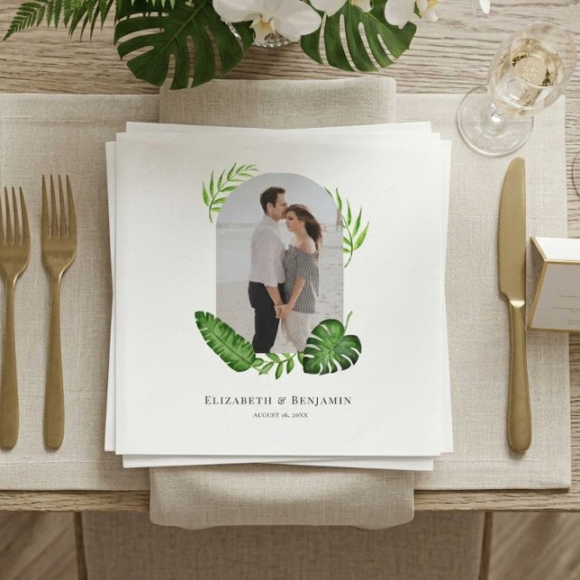 Wedding Photo Tropical Greenery Custom Name Date Pappersservett (Skapare uppladdad)
