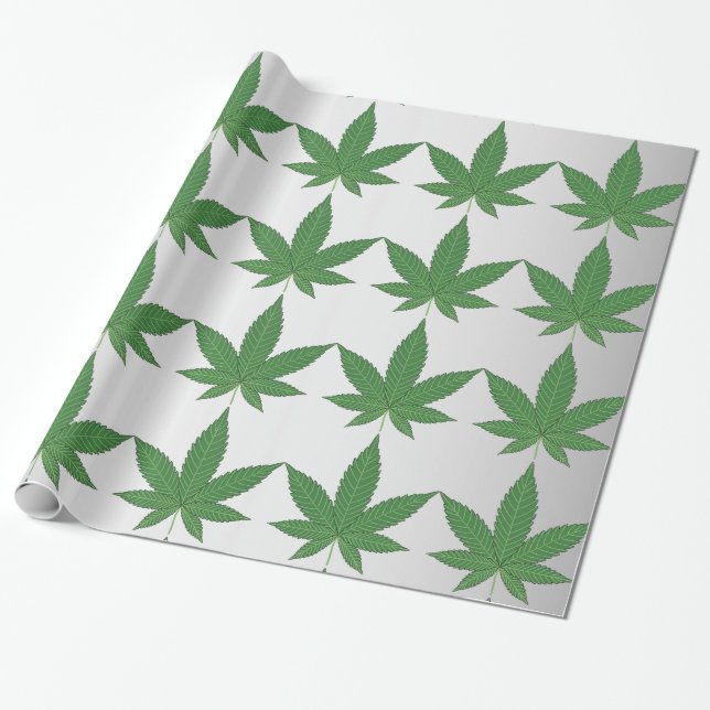 Weed Leaf on Silver Foiled Look Personalized Presentpapper (Utrullad)