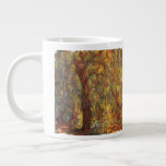 Weeping Willow av Claude Monet, Vintage Fine Art Jumbo Mugg<br><div class="desc">Weeping Willow (c. 1919) av Claude Monet är en vintage imponerande bra konsthandlings vildmarksmålning. Det är en del av en rad träliknande skogsmålningar i träd som Monet målade i sina trädgårdar i Giverny, Frankrike. En grova träd under höstsäsongen med vackert färg på det vändande löven. Om konstnären: Claude Monet (1840-1926)...</div>