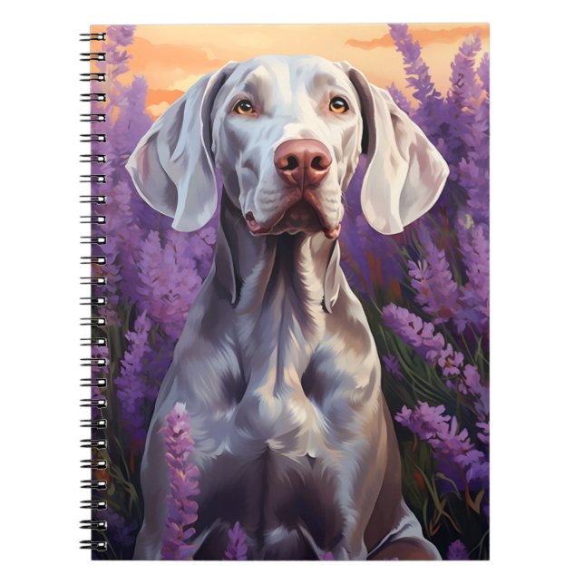Weimaraner i Lavender fält Anteckningsbok (Framsidan)