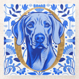 Weimaraner som tittar genom bokstaven "O" i Guld