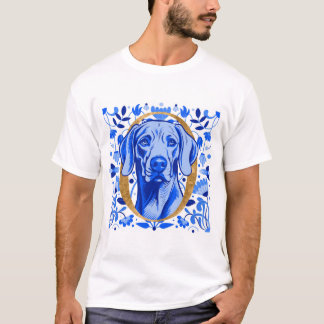 Weimaraner som tittar genom bokstaven "O" i Guld T Shirt