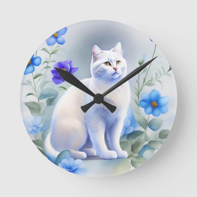 Weiße Katze mit blauen Blumen, Aquarell-Malerei Rund Klocka (Framsida)