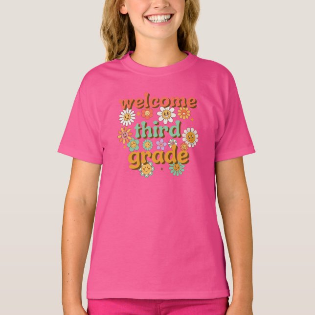 WELCOME THIRD GRADE  BACK TO SCHOOL FIRST DAY  T SHIRT (Framsida)
