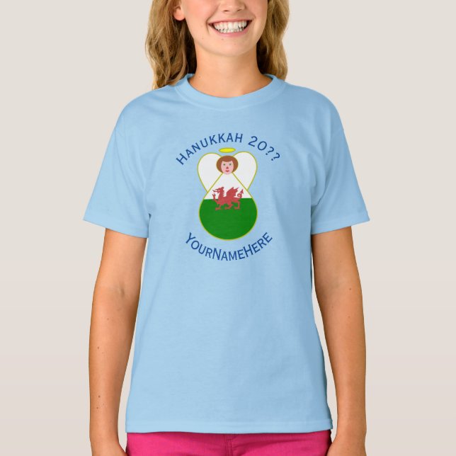 Welsh Angel Hanukkah Flag Personalized Girl's T Shirt (Framsida)