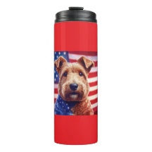 Welsh Terrier med American Flagga och Bandana
