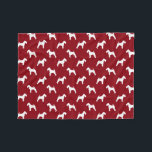Welsh Terrier Silhouettes Mönster Red and White Fleecefilt<br><div class="desc">Welsh Terrier Silhouettes Mönster Red and White Fleece Blanket. Den här walesiska älskare filten gör ett imponerande sängtäcke eller en äckelfilt för soffa. Mjuk och trög för att du klämmer på soffan med din hund vän. Den här filten finns i tre storlekar och är en gåva till vilken walesisk Terrier...</div>