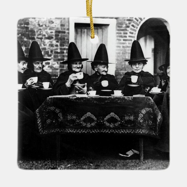 Welsh Witches with Tea Crone Teatime Julgransprydnad Keramik (Framsida)