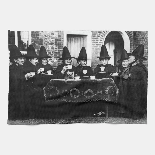 Welsh Witches with Tea Crone Teatime Kökshandduk (Horisontell)