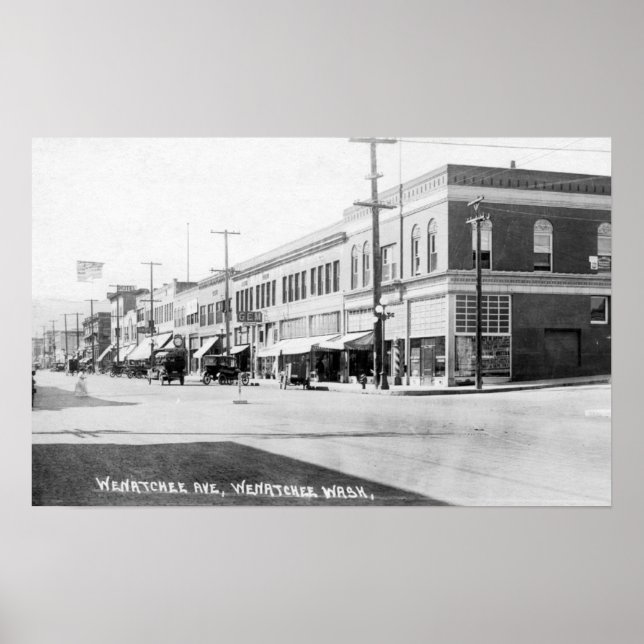Wenatchee, WashingtonView of Wenatchee Avenue Poster (Framsidan)