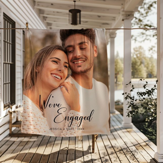We're Engaged Photo Year Engaged Fleecefilt (Skapare uppladdad)