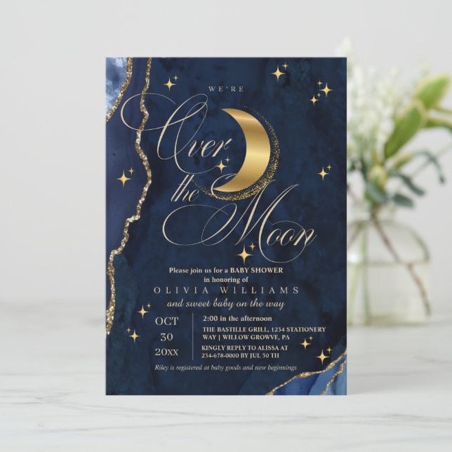 We're Over the Moon Gold Stars Blue Baby Shower  Inbjudningar (Stående Fram)
