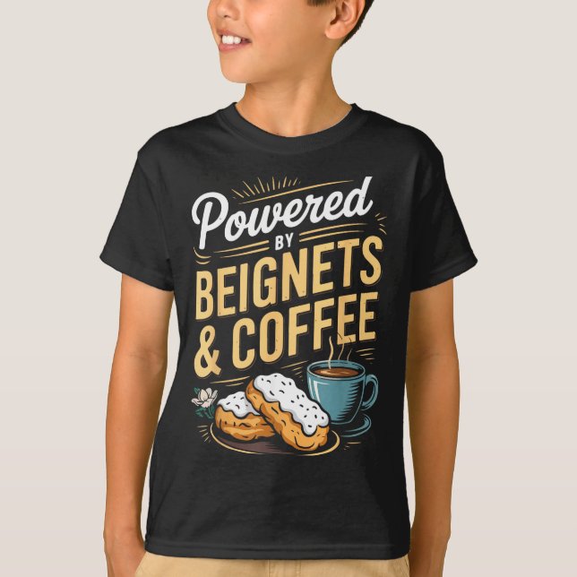 Wered By Beignets And Coffee Funny New Orleans Quo T Shirt (Framsida)