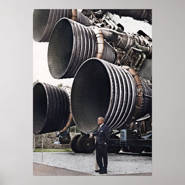 Wernher von Braun- och F-1-motorer i Saturn V Poster (Framsidan)