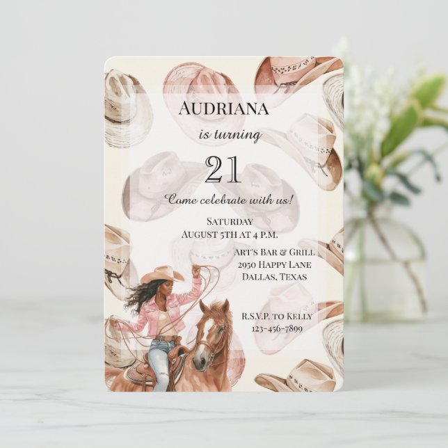 Western Black Brown Cowgirl Hats Birthday Inbjudningar (Stående Fram)