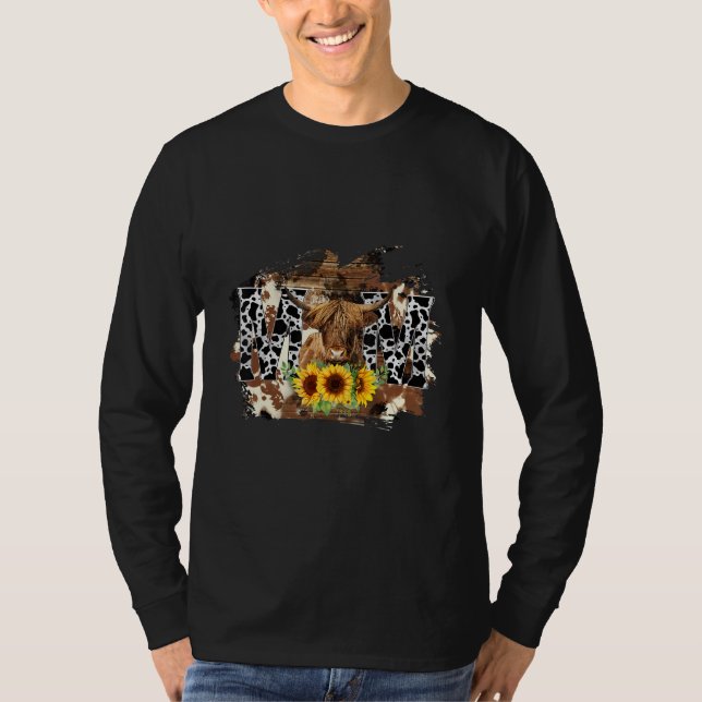 Western Country vibes Mom Cow Sunflowers Outfit Fo T Shirt (Framsida)