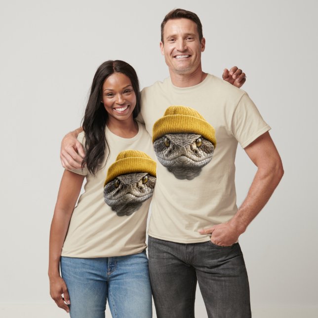 Western Diamondback Rattlesnake som bär mössa  T Shirt (Unisex)