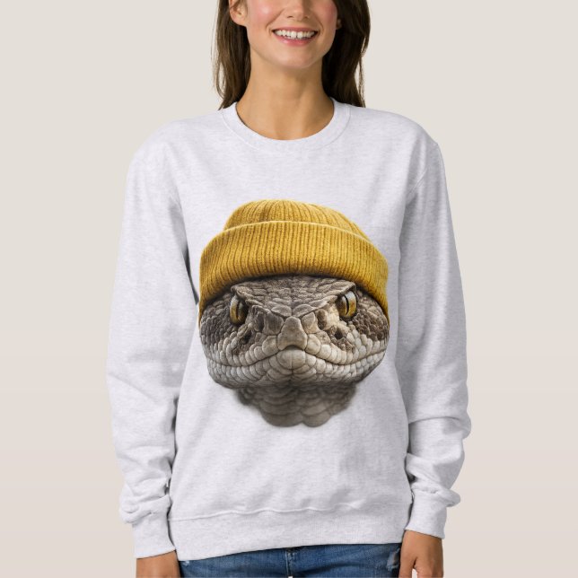 Western Diamondback Rattlesnake Wearing Beanie  T Shirt (Framsida)