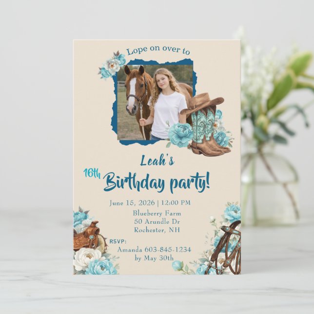 Western Horse Floral Birthday Invitation – Cream Inbjudningar (Stående Fram)