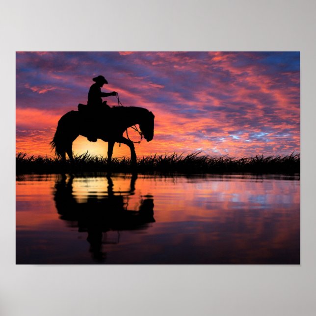 Western Sunset Cowboy på Horseback Big Himlar Poster (Framsidan)