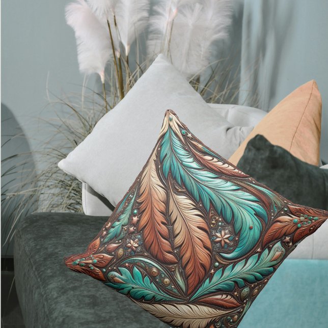 Westerna toolade läderturkoxiefärger kudde (Western Tooled Leather Turquoise Feathers Throw Pillow)