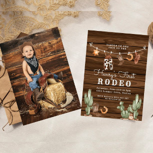 Westernt förstaromträfotot av trä Cowboy Birthday Inbjudningar