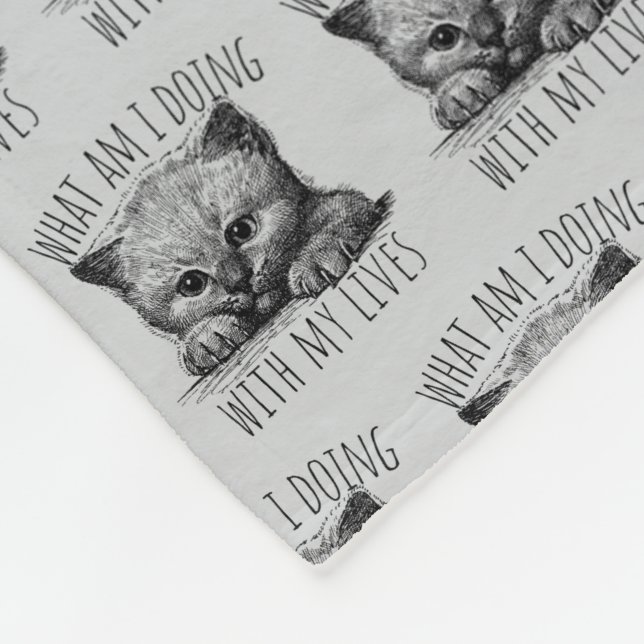 What Am I Doing With My Lives Cute Kitten Fleecefilt (Hörn)