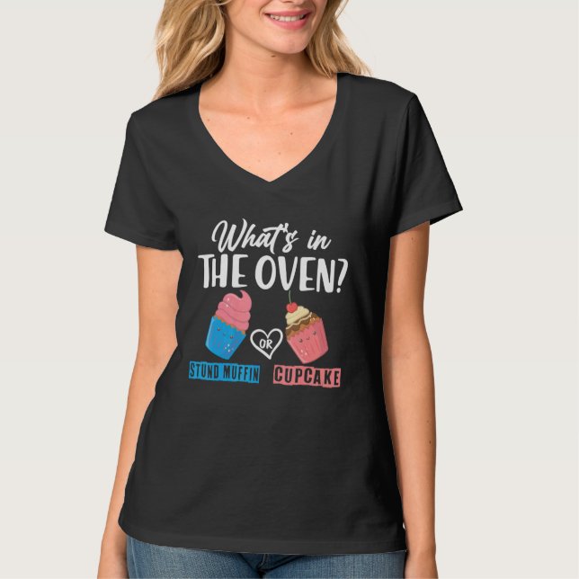 What's in the oven Stand muffin or cupcake 1 T Shirt (Framsida)