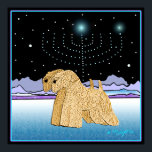 "Wheaten Terriers at Chanukah" Poster<br><div class="desc">"Wheaten Terriers at Chanukah" är en unik konstdesign för den judiska helgdag "Chanukah",  som har två mjuka jackat vättade yrer och en Hanukkah-menorah som är upplyst av stjärnorna. Vi har lämnat insidan av kortet tomt för att du ska kunna anpassa. Originalvättad grafik,  c Melanie Light 2005.</div>