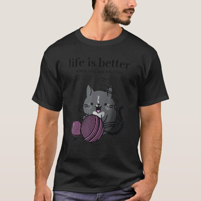 When You Are Knitting  Black Tuxedo Cat yarn T Shirt (Framsida)