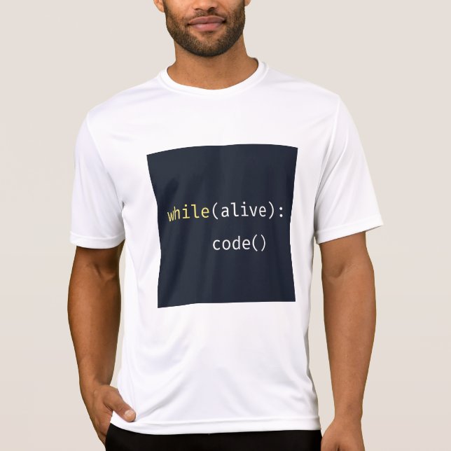While Alive Code – Programmer T-Shirt (Framsida)